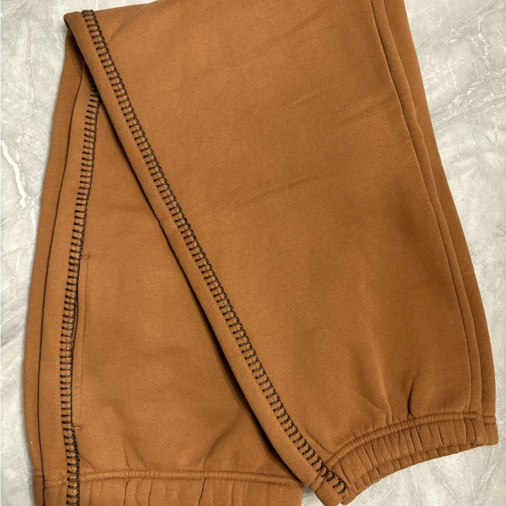 UGG Women's Classic Sweatpants XL - Picture 3 of 4